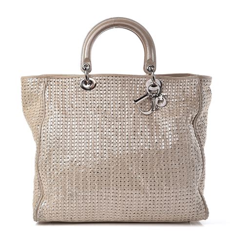 dior tota|Dior shopping tote.